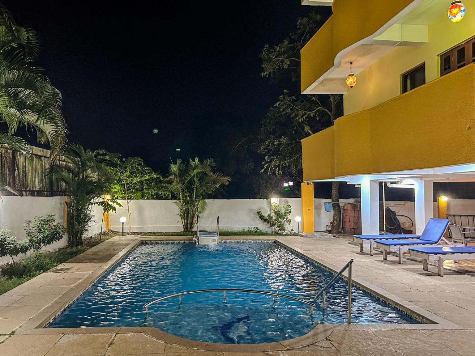 La Costa Residency Hotel Anjuna Bagian luar foto
