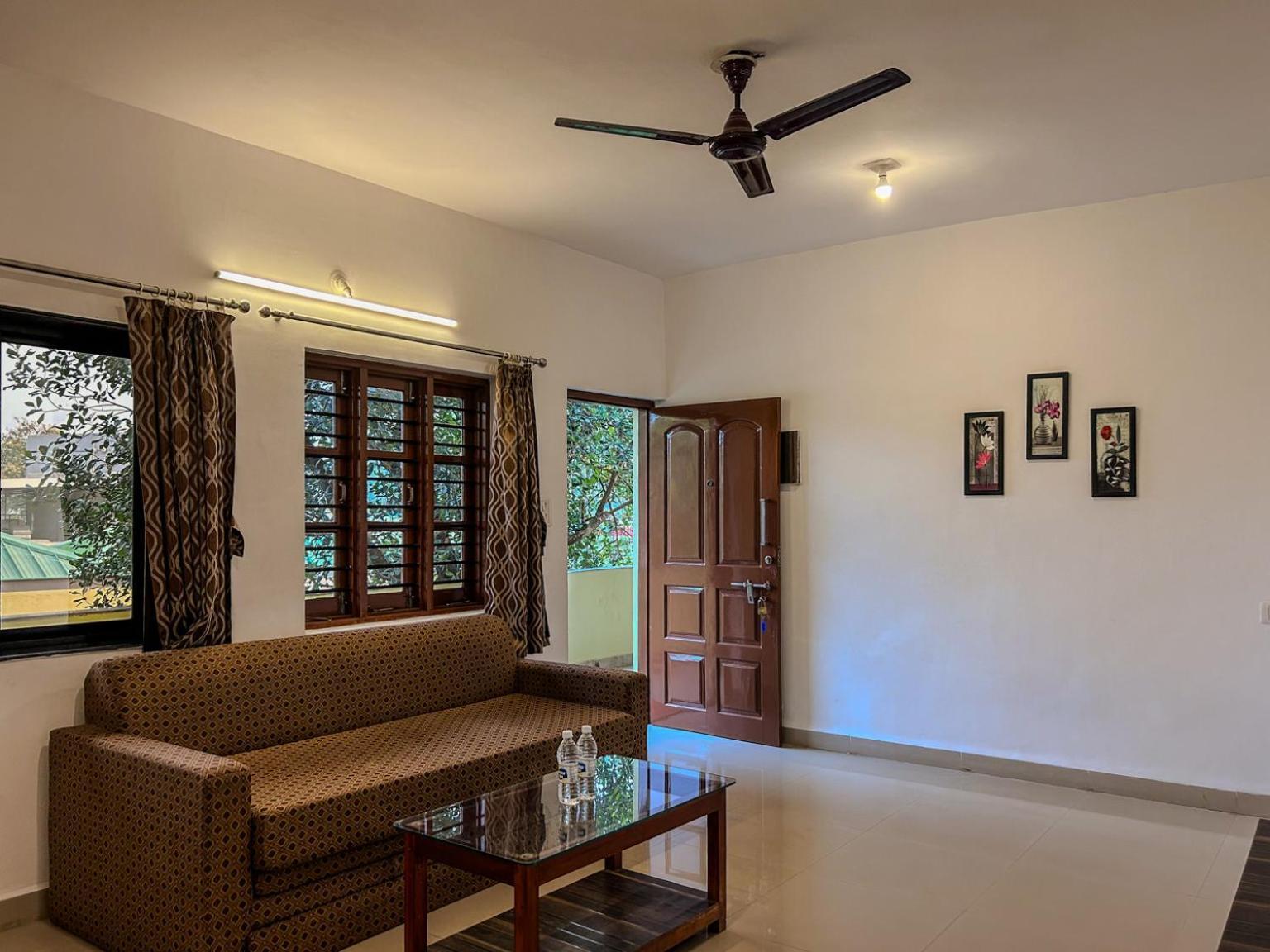 La Costa Residency Hotel Anjuna Bagian luar foto