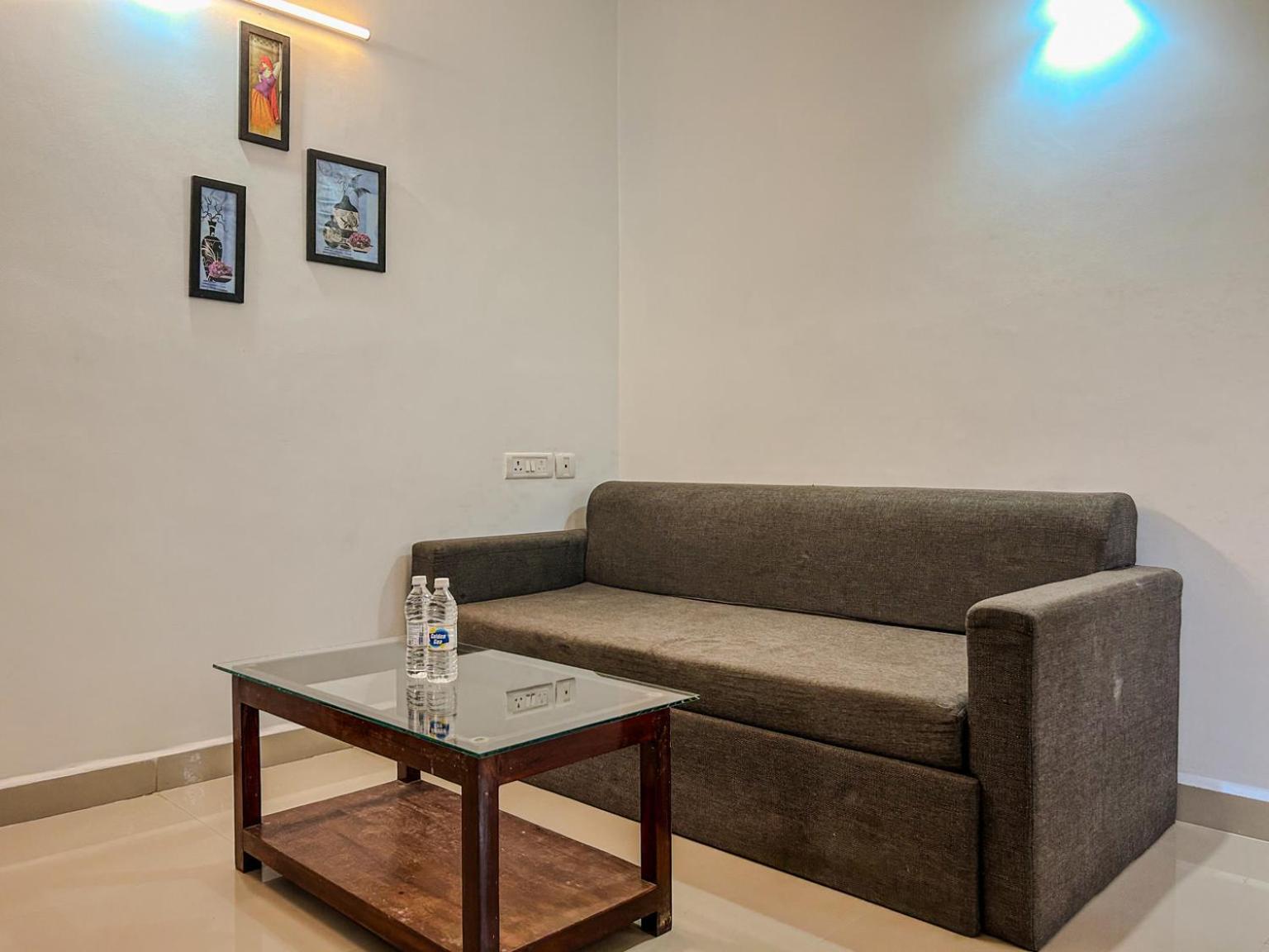 La Costa Residency Hotel Anjuna Bagian luar foto