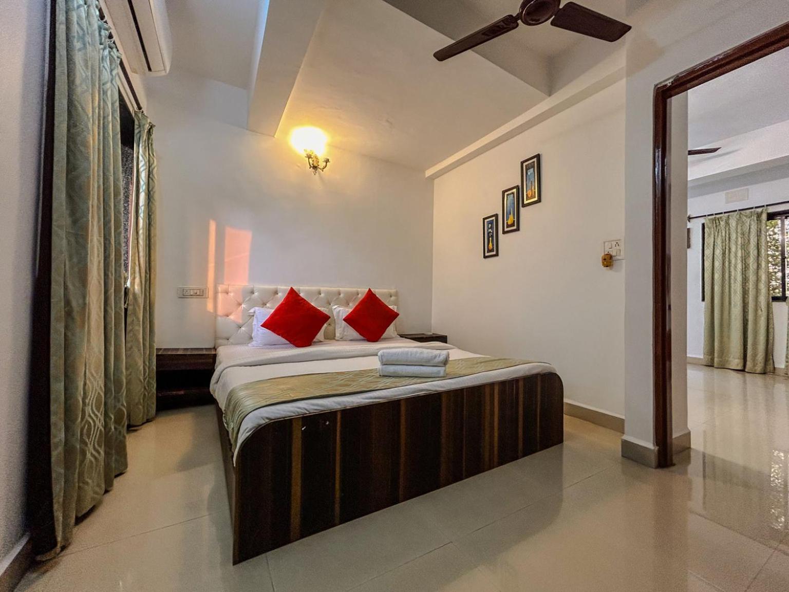 La Costa Residency Hotel Anjuna Bagian luar foto