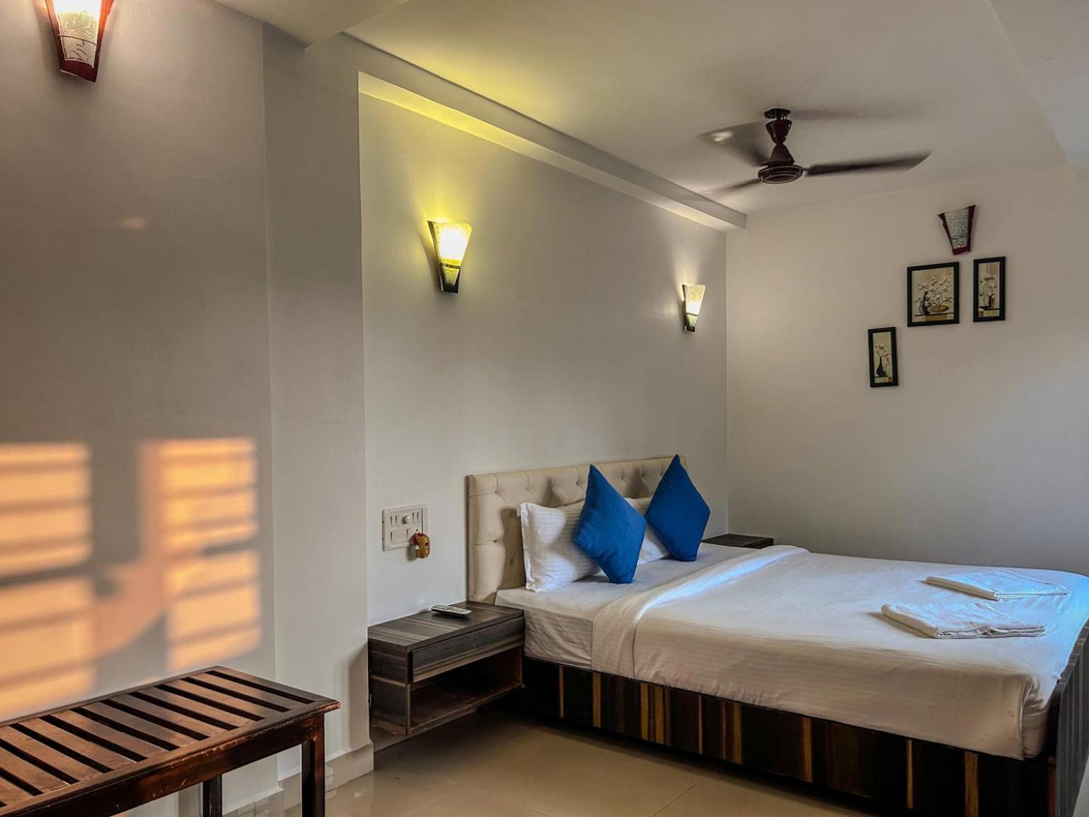 La Costa Residency Hotel Anjuna Bagian luar foto